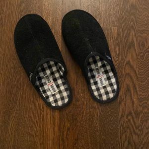 Minnetonka slide slippers
